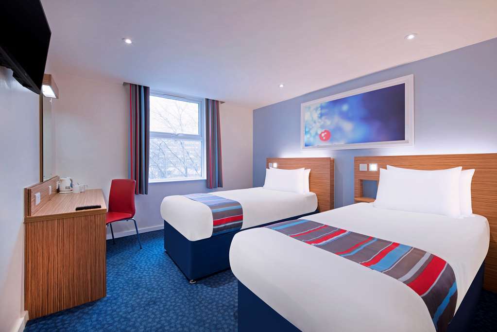 Travelodge Kings Cross Royal Scot London Room photo